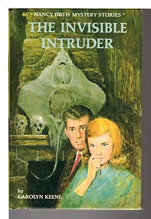 Bild des Verkufers fr THE INVISIBLE INTRUDER: Nancy Drew Mystery Stories 46. zum Verkauf von Bookfever, IOBA  (Volk & Iiams)