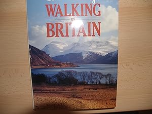 Image du vendeur pour Walking in Britain mis en vente par Terry Blowfield