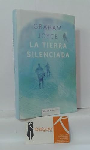 Seller image for LA TIERRA SILENCIADA for sale by Librera Kattigara