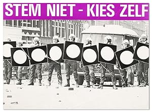 Poster: Stem Niet -- Kies Zelf [Don't Vote, Make Your Own Choices]