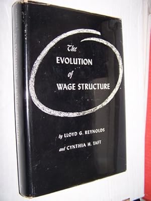 Imagen del vendedor de THE EVOLUTION OF WAGE STRUCTURE a la venta por Antiquarian Bookshop