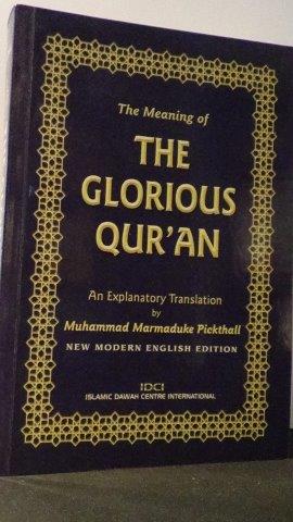 Bild des Verkufers fr The glorious Qur'an. An explanatory translation. zum Verkauf von GAMANDER ANTIQUARIAT