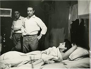 Bild des Verkufers fr Nella citta l'inferno [.and the Wild Wild Women] (Collection of 12 original photographs from the 1959 film) zum Verkauf von Royal Books, Inc., ABAA