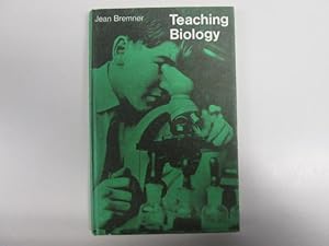 Imagen del vendedor de Teaching biology a la venta por Goldstone Rare Books