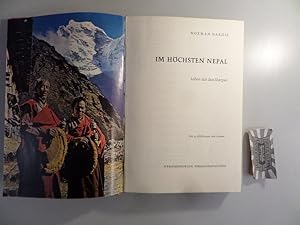 Bild des Verkufers fr Im hchsten Nepal - Ein Leben mit den Sherpas. zum Verkauf von Druckwaren Antiquariat
