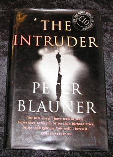 Imagen del vendedor de The Intruder a la venta por Yare Books