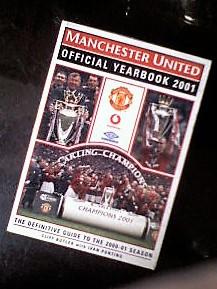 Bild des Verkufers fr Manchester United Yearbook 2000-01 zum Verkauf von Collector's Corner