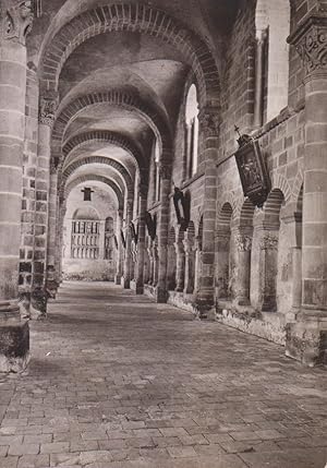 Carte postale : SOUVIGNY (Allier), collatéral roman-bourguignon (XIIe siècle)