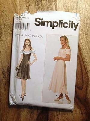 SIMPLICITY SEWING PATTERN: Pattern 7461: Misses' Dress