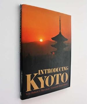 Bild des Verkufers fr Introducing Kyoto zum Verkauf von Cover to Cover Books & More