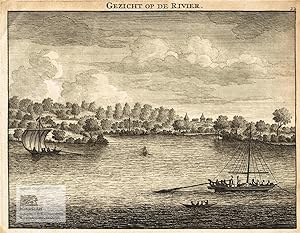 Gezicht op de River. Blick über einen Fluss mit Booten auf Ceylon. Original copper engraving publ...