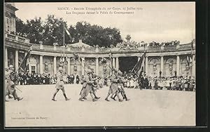 Carte postale Nancy, la rentrée triomphale du 20e Corps le 27 juillet 1919, les drapeaux devant l...