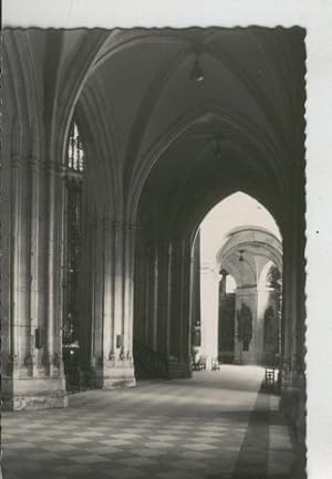 Imagen del vendedor de Postal 009585: Nave lateral de la catedral de Oviedo a la venta por EL BOLETIN