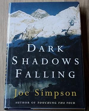 Image du vendeur pour Dark Shadows Falling mis en vente par Fountain Books (Steve Moody)