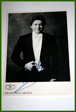 Photographie dédicacée de José Francisco Araiza (né le 4 octobre 1950 à Mexico) est un chanteur d...