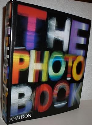 Immagine del venditore per The Photography Book venduto da Sekkes Consultants