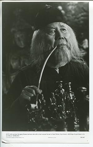 Seller image for Gremlins #642-1984-10x6-B&W-Still-Keye Luke-VG for sale by DTA Collectibles