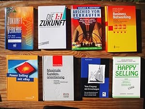 Immagine del venditore per Konvolut mit acht Bcher: 1. Zukunft Verkauf. Neue Wege fr ihren Erfolg. 15 Experten verraten ihre Visionen. ; 2. Die 1:1-Zukunft : Strategien fr ein individuelles Kundenmarketing ; 3. Abschied vom Verkaufen: Wie Kunden endlich wieder von alleine den Weg zu Ihnen finden (mit CD-Rom) ; 4. Business Networking. Shaping Enterprise Relationships on the Internet ; 5. Power Selling mit Ebay ; 6. Happy Selling. Der geniale Verkufer ; 7. Vom Umgang mit Erwartungen. Wie man Kunden begegnet, die alles wollen, und das besser, schneller, sofort ; 8. Maximale Kundenorientierung : Instrumente, individuelle Problemlsungen, Erfolgsstories venduto da Versandantiquariat Manuel Weiner