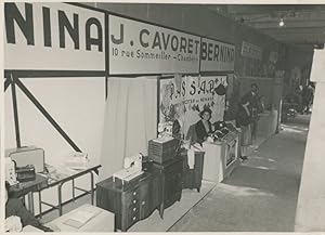 France, Une Exposition de machines à coudre, cca. 1955