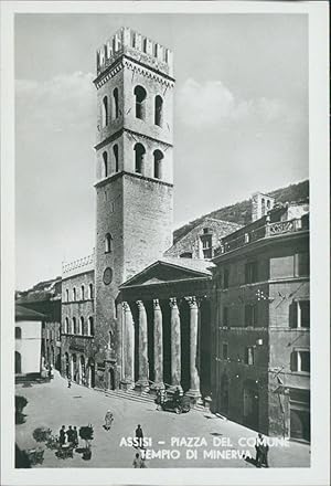 Italia, Assisi, Piazza del Comune. Tempio di Minerva