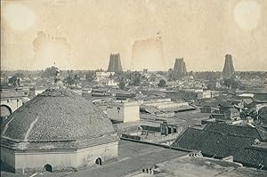 India, Madurai, View towards Meenakshi Amman Temple