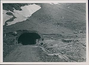 New Zealand, Entrance of the Homer Tunnel in the Eglinton Valley