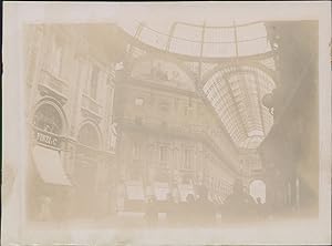 Italia, Milano, Galleria Vittorio Emanuele. Interno, cca. 1902