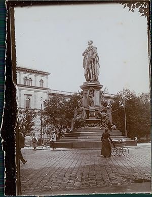 Allemagne, Munich, Statue du Roi Maximilien II, 1901