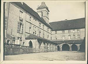 France, Luxeuil-les-Bains, Cloître de l'Abbaye