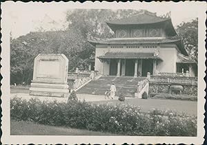 Indochine, Saigon. Le Temple du souvenir au Jardin Botanique, 1949