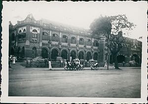 Ceylan, Colombo. Un monument, 1952