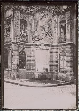 Seine Maritime, Rouen. La fontaine du Gros-Horloge de Rouen par Defrance