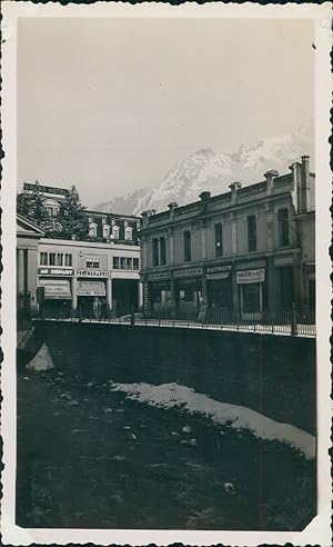 Chamonix, l'Arve et l'aiguille du chapeau