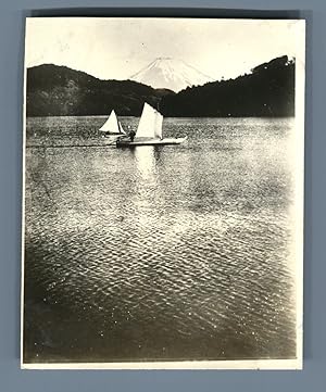 Japan, Mont Fuji from Lake Hakone