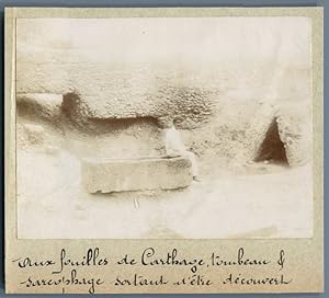 Tunisie, Aux Fouilles de Carthage, tombeau et sarcophage découverts