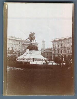 Italia, Milano, Statua di Vittorio Emanuele
