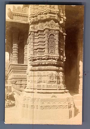 India, Ahmedabad, Sculptures du Temple Jain