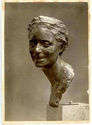 Image du vendeur pour Sculpture bronze, Tête de femme mis en vente par photovintagefrance