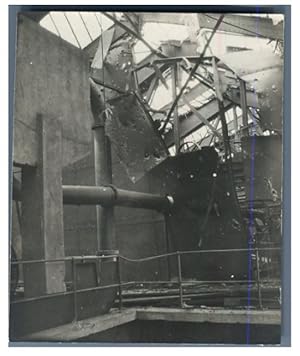 France, Pas-de-Calais, Usines. Lavoir No. 2 - toiture