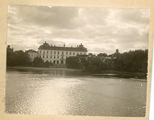 A. Blomberg, Suède, le Château Royal, résidence des souverains