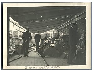 Norvège, Scène sur un bateau. "L'heure du courier"