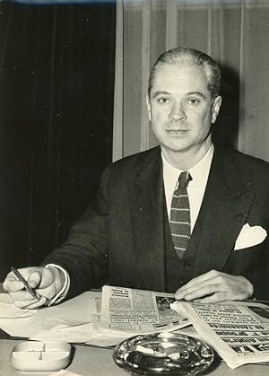 Roger Frey, ministre de l'information