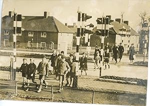 Angleterre, traversée des écoliers, vers 1940