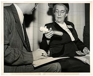 U.S.A., Irene Corey, Dealer of the Institute of Cancer in Philadelphia