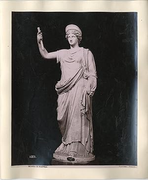 Sommer. Italie, Museo di Napoli, Statua Diosa Juno