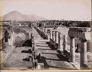 Sommer. Italie, Pompei, Foro Civile