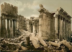 Balbek. Façade du temple de Jupiter.