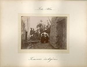 Algérie, Sidi Okba. Femmes indigènes, ca. 1900