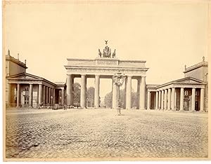 Bild des Verkufers fr Allemagne, Porte de Brandebourg  Berlin zum Verkauf von photovintagefrance