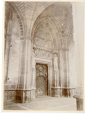 Espagne, Pampelune, porte de la cathédrale